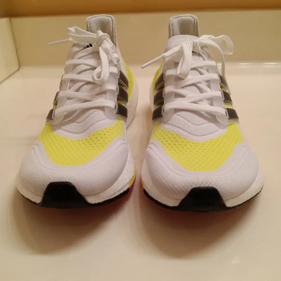 Adidas UltraBoost 21 Running Shoe - Picture 2 of 10